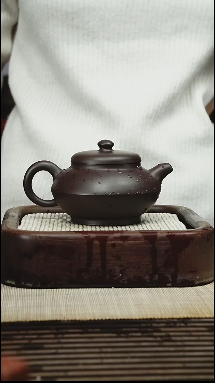 茶壶紫砂300CC  