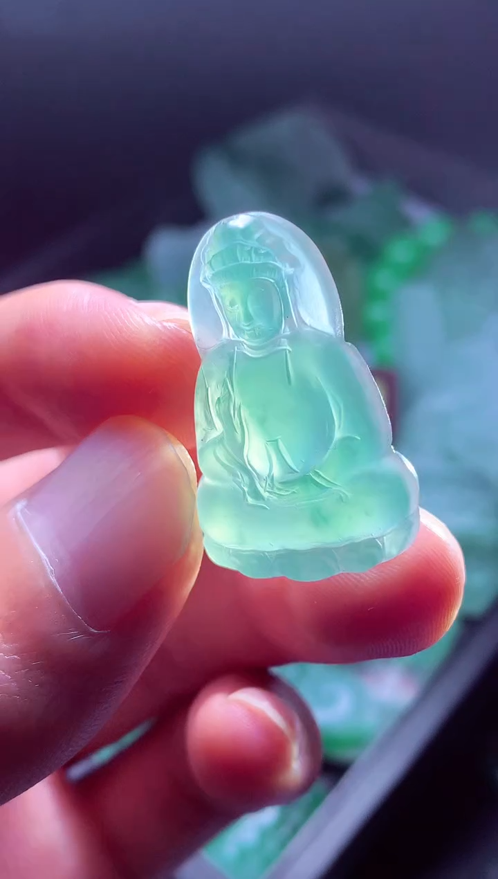 未镶嵌定制翡翠旷***?毛货翡翠定制