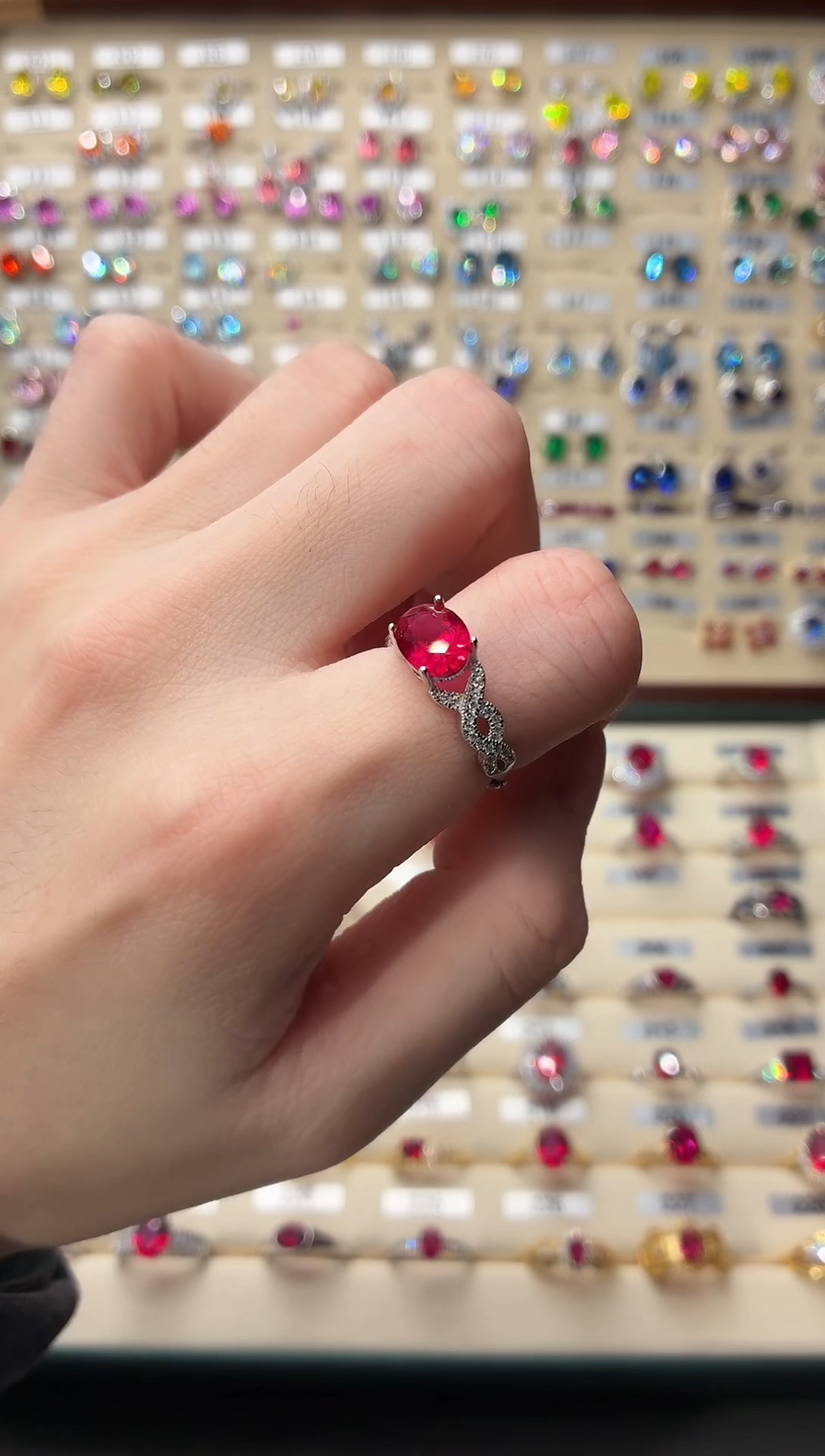 银S925镶嵌戒指红宝石000