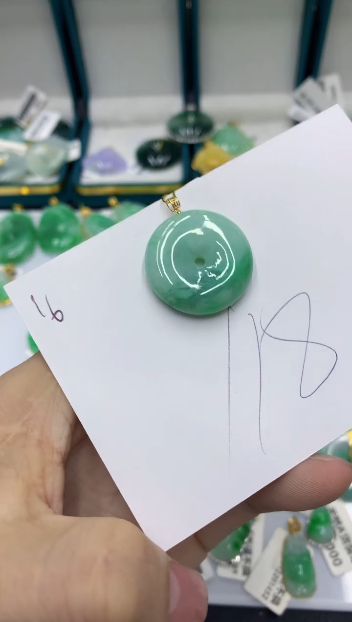 【闪购商品】翡翠颈饰18K金镶嵌1111111111