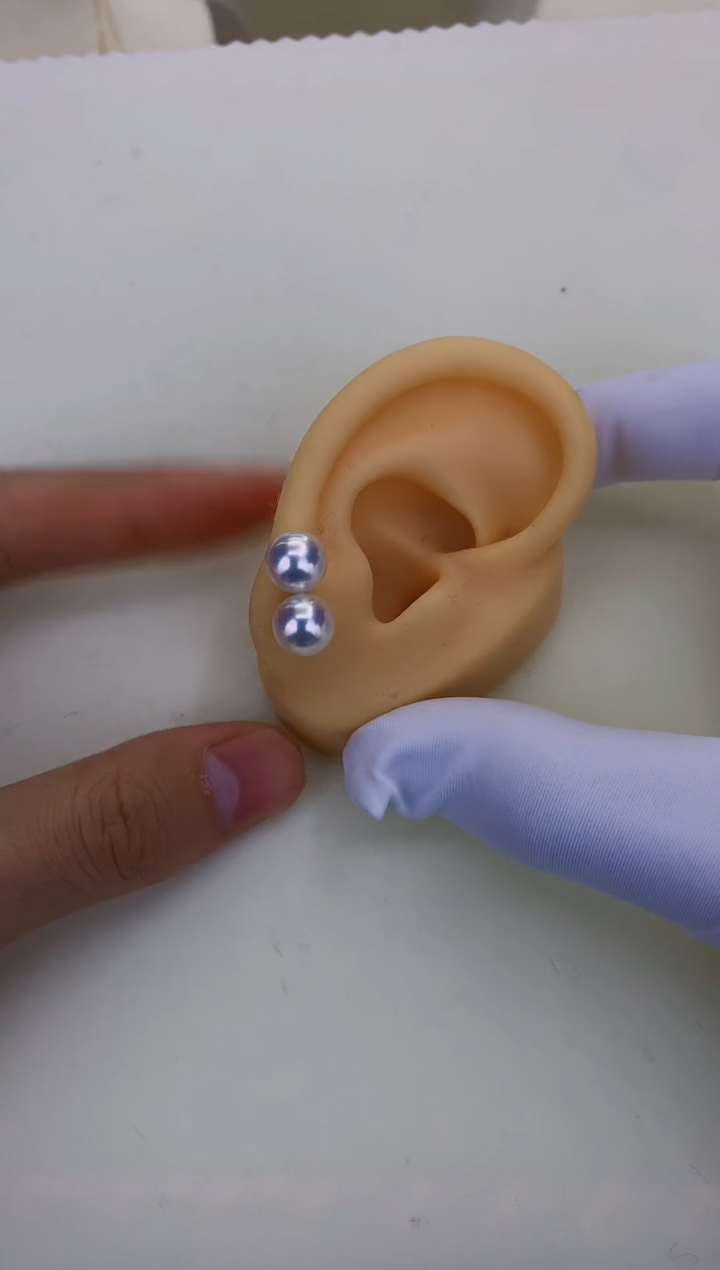 18K金镶嵌DA海水珍珠 GD015 8-8.5 素钉定制