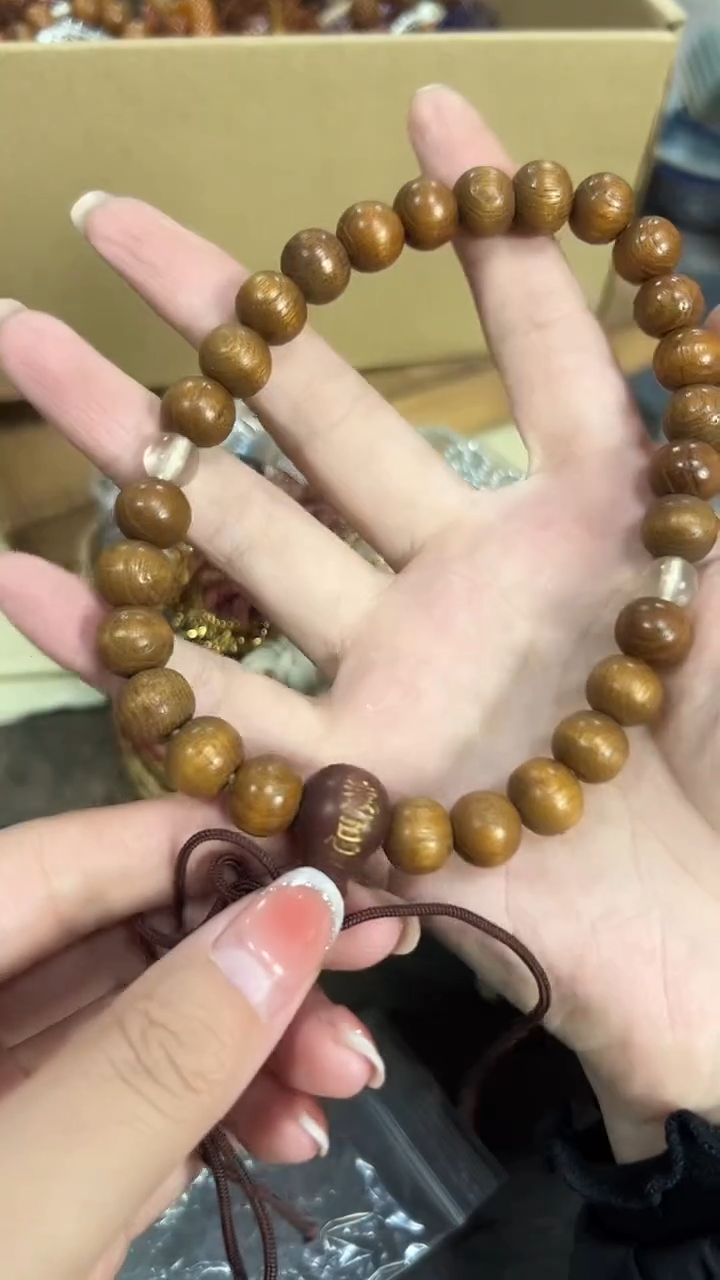 小甜甜开播了什么都有