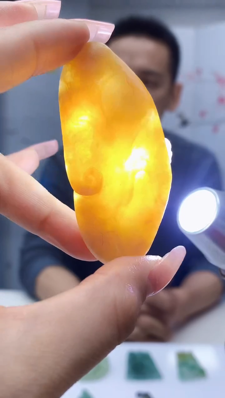 【闪购商品】定制翡翠未镶嵌3916lr-毛货挂件