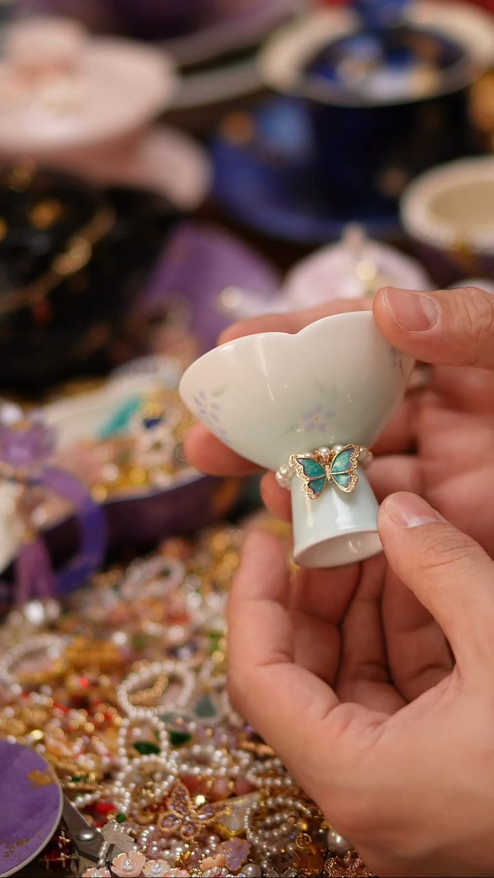 【闪购商品】白瓷三角梅杯+杯链