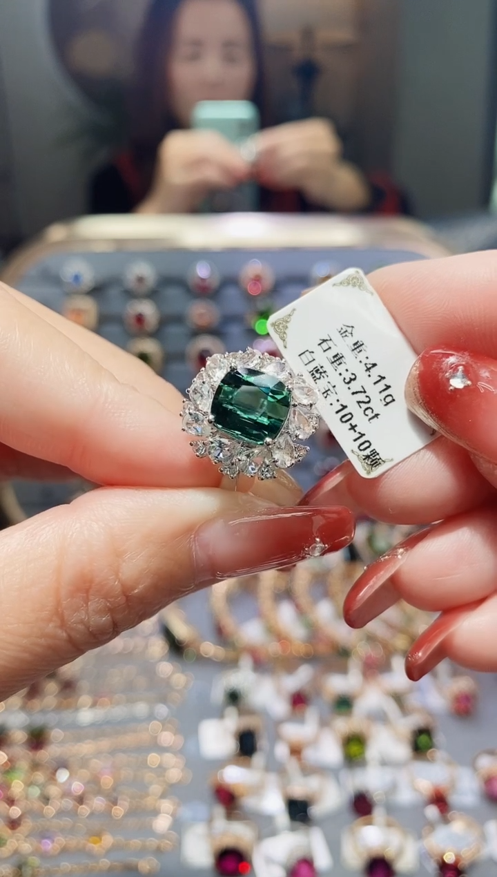 【闪购商品】碧玺戒指18K金镶嵌3.72..