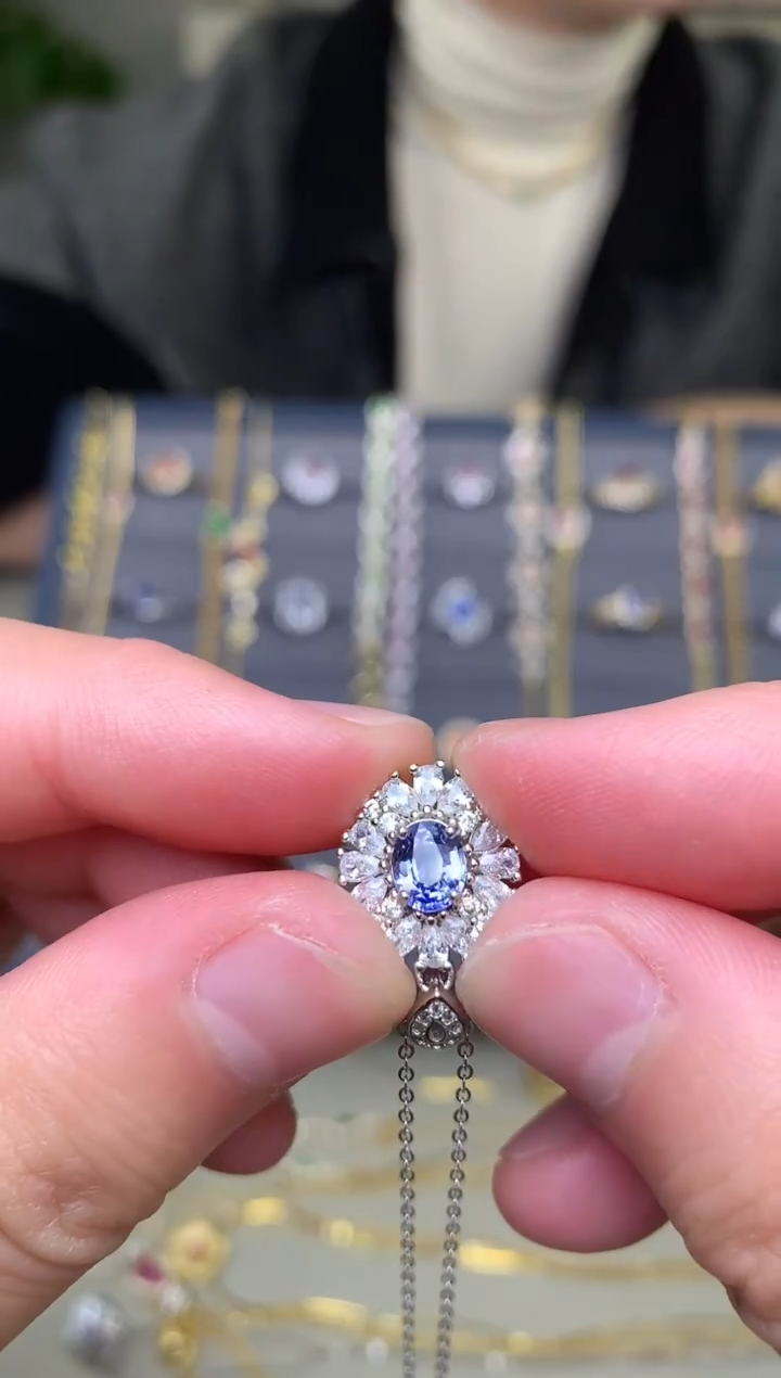 颈饰蓝宝石银S925镶嵌吊坠