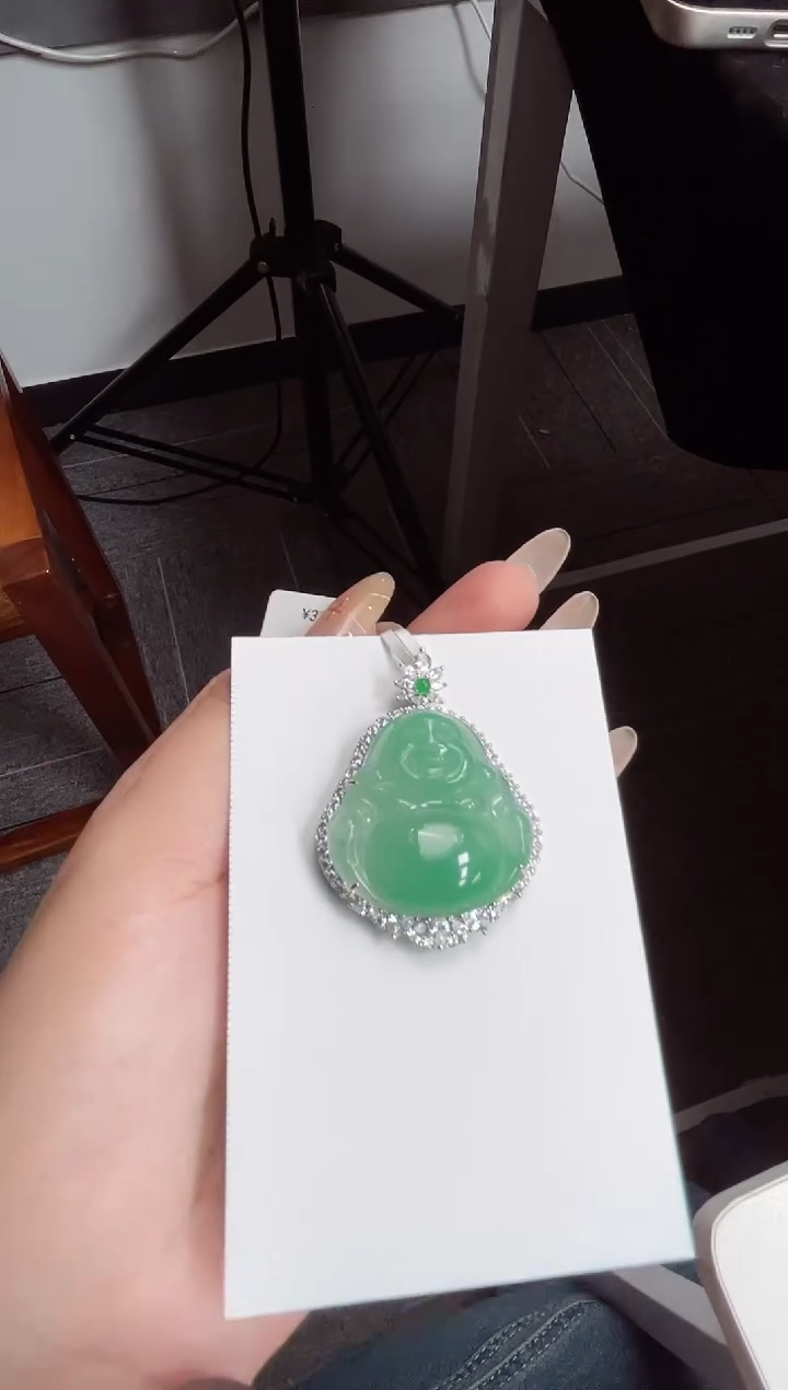 吊坠(赠链)银S925镶嵌石英质玉（非洲翠）19.560佛公