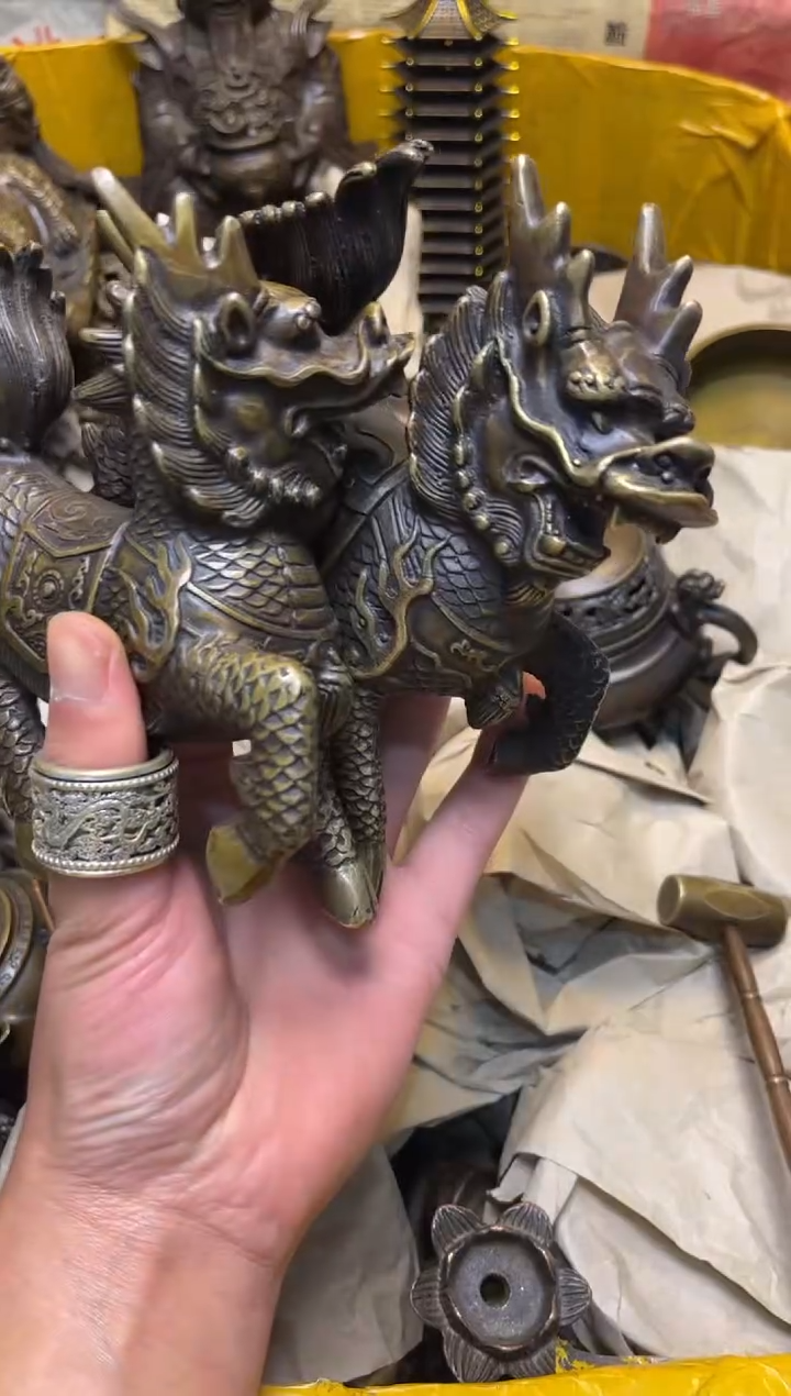 精美铜器，点击下单