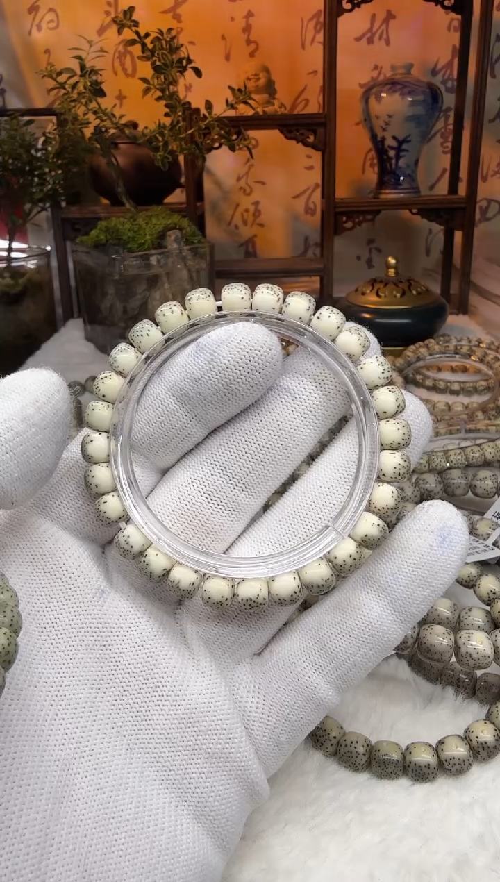 【闪购商品】星月菩提吊坠8x7河豚大留白