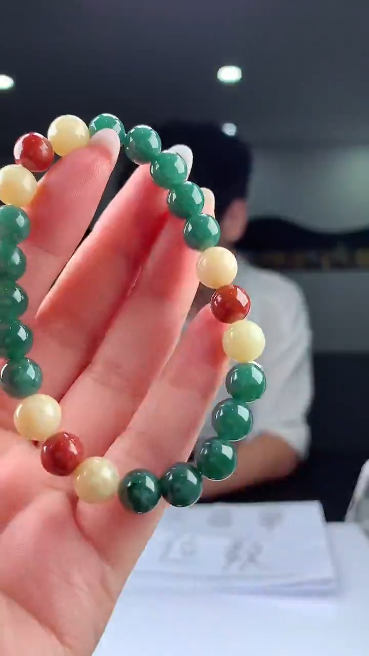 颈饰未镶嵌翡翠天然翡翠（拍一发一)