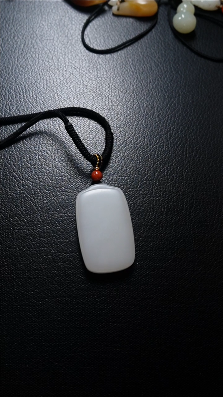 【闪购商品】和田玉颈饰未镶嵌无事牌