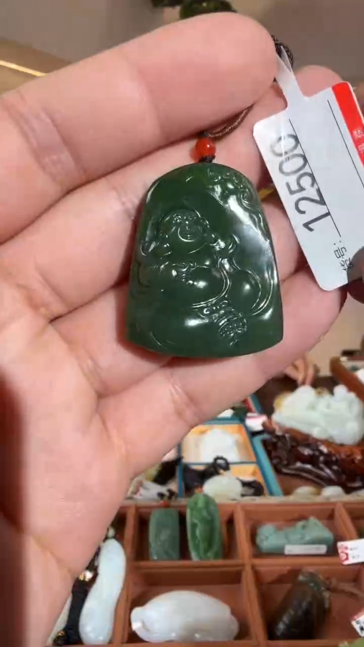 颈饰未镶嵌和田玉1