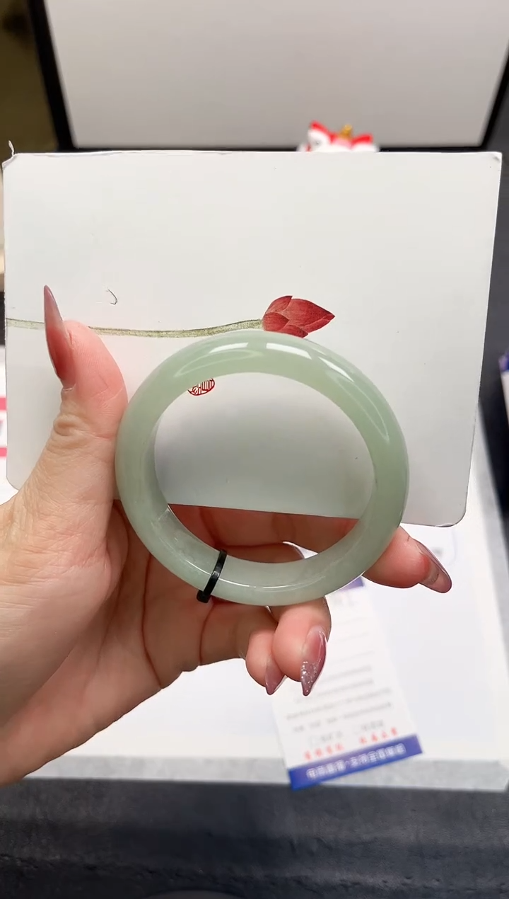 【闪购商品】石英质玉手镯未镶嵌141-53