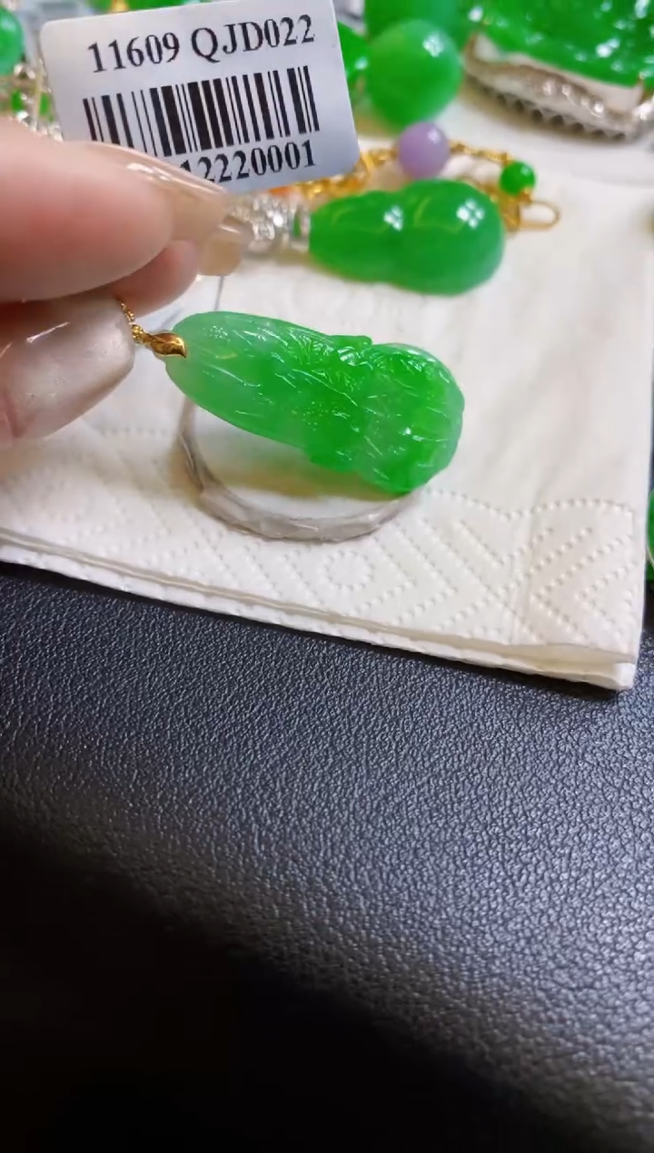 【闪购商品】定制翡翠18K金镶嵌白菜