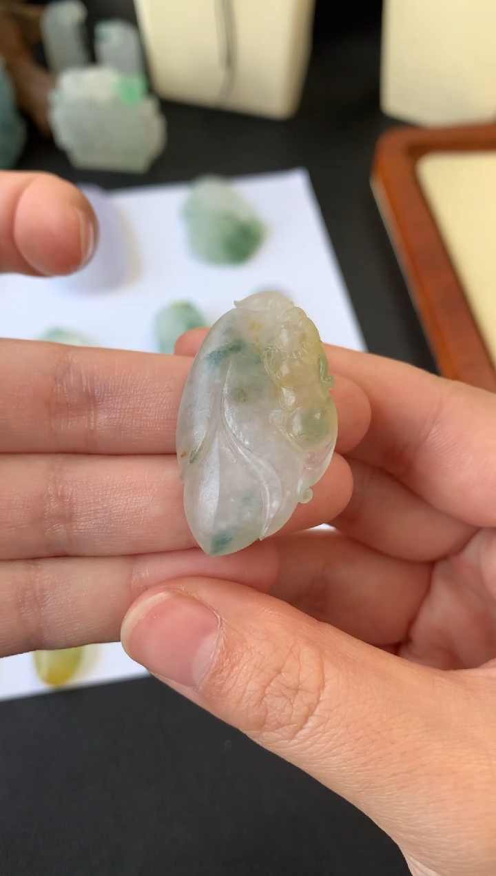 【闪购商品】定制翡翠未镶嵌翡翠
