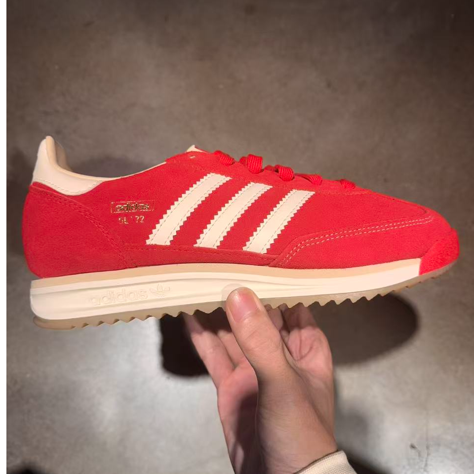 adidas 车缝线低帮Vl Court Classic板鞋时尚运动鞋鞋子JQ9823