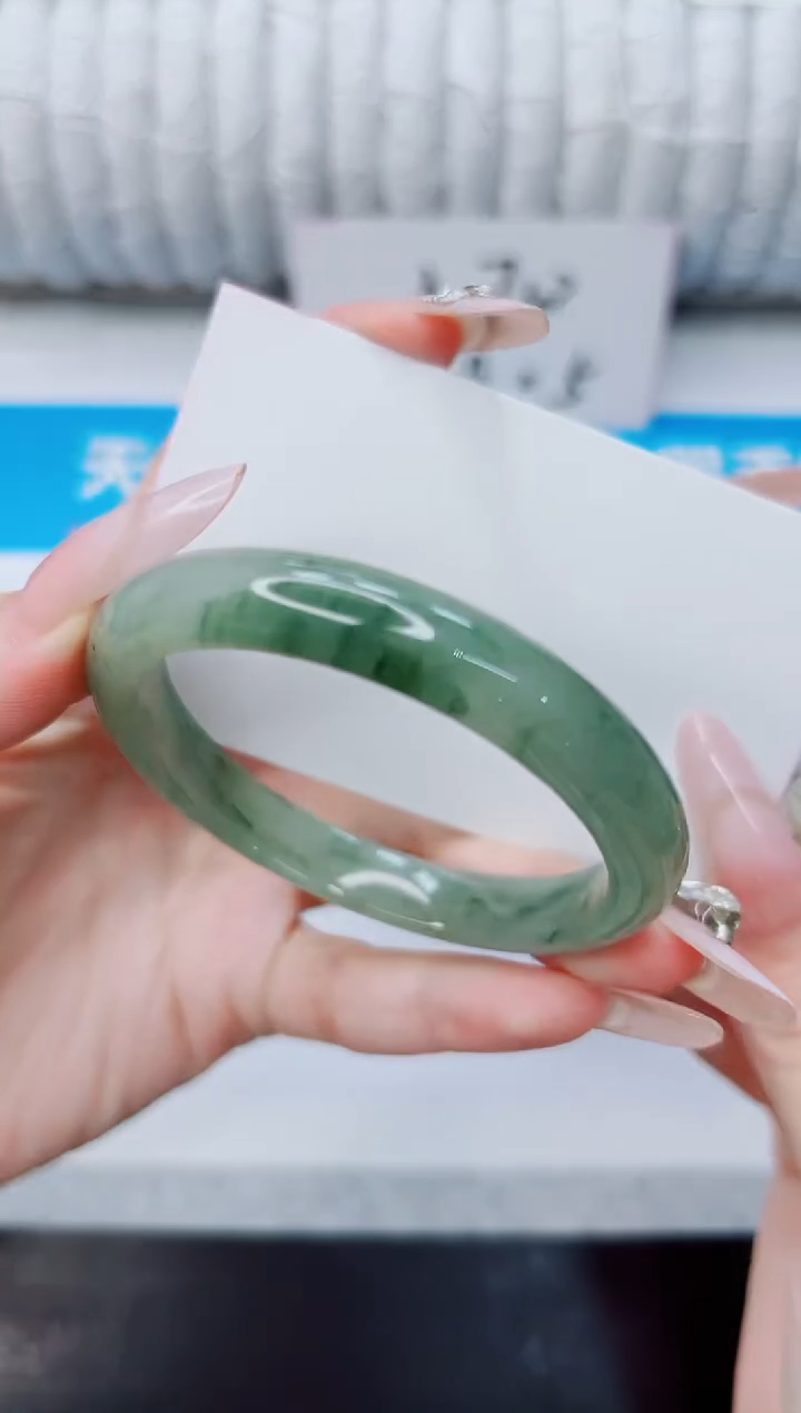 石英质玉手镯未镶嵌367/52.8