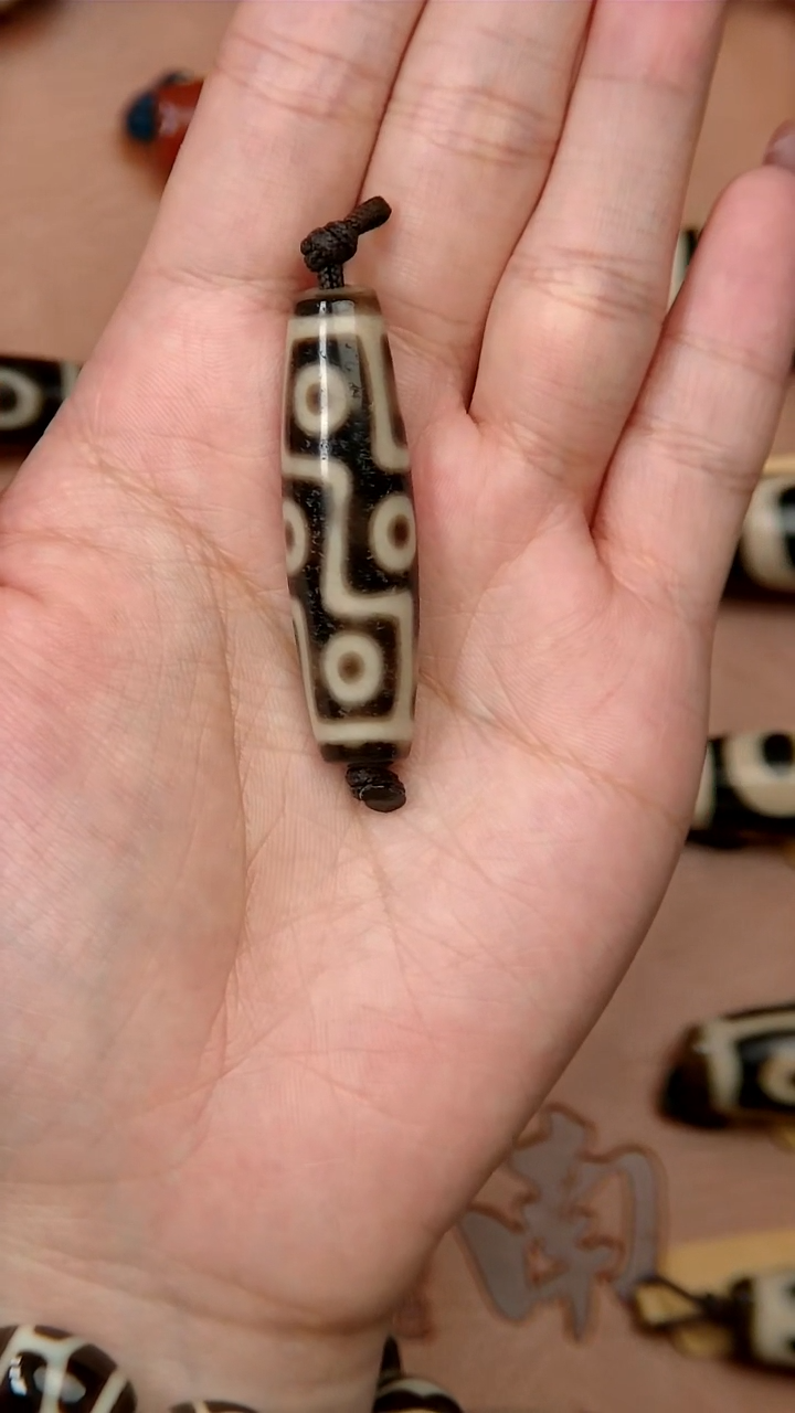 玛瑙/玉髓颈饰合金一**贼9