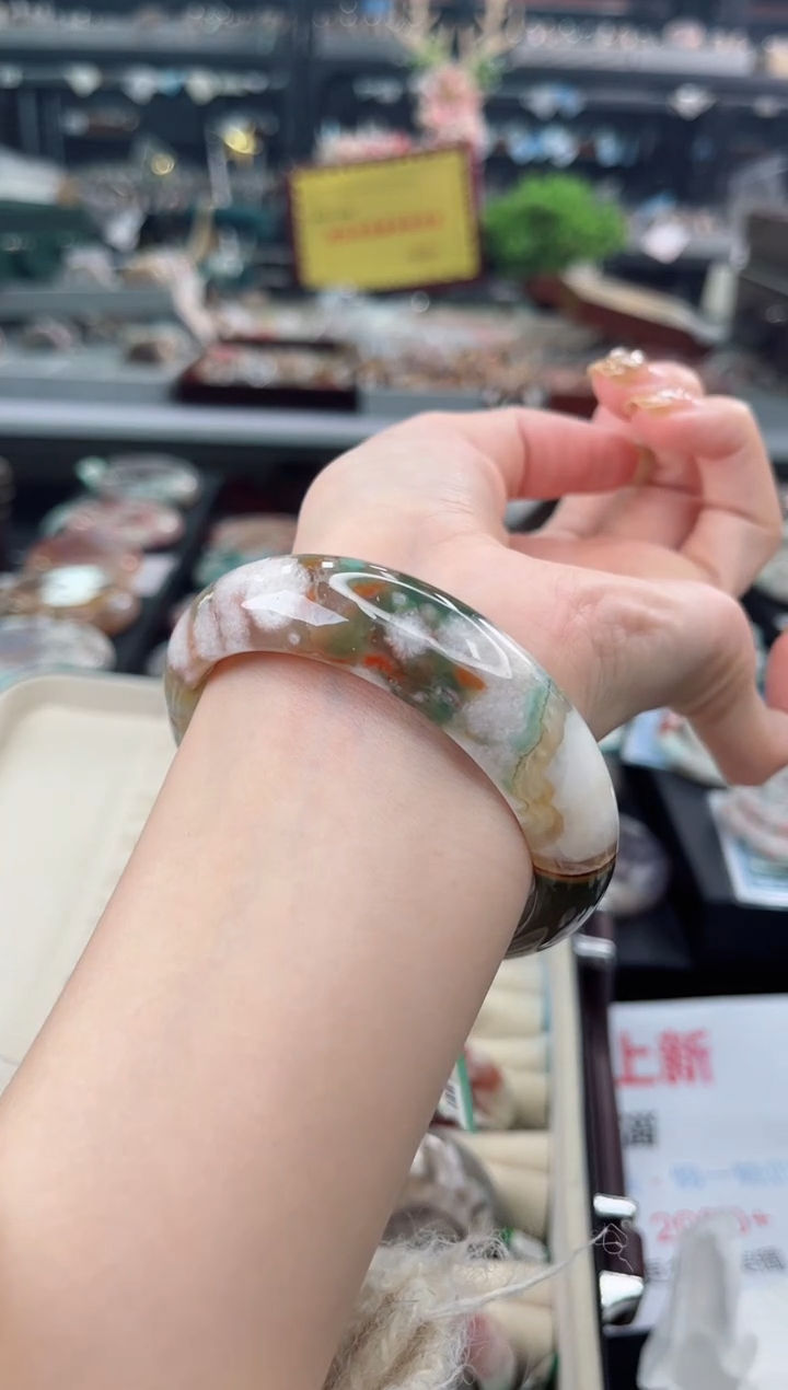 【闪购商品】石英质玉手镯未镶嵌59圈口（赠品镯心）3S9154