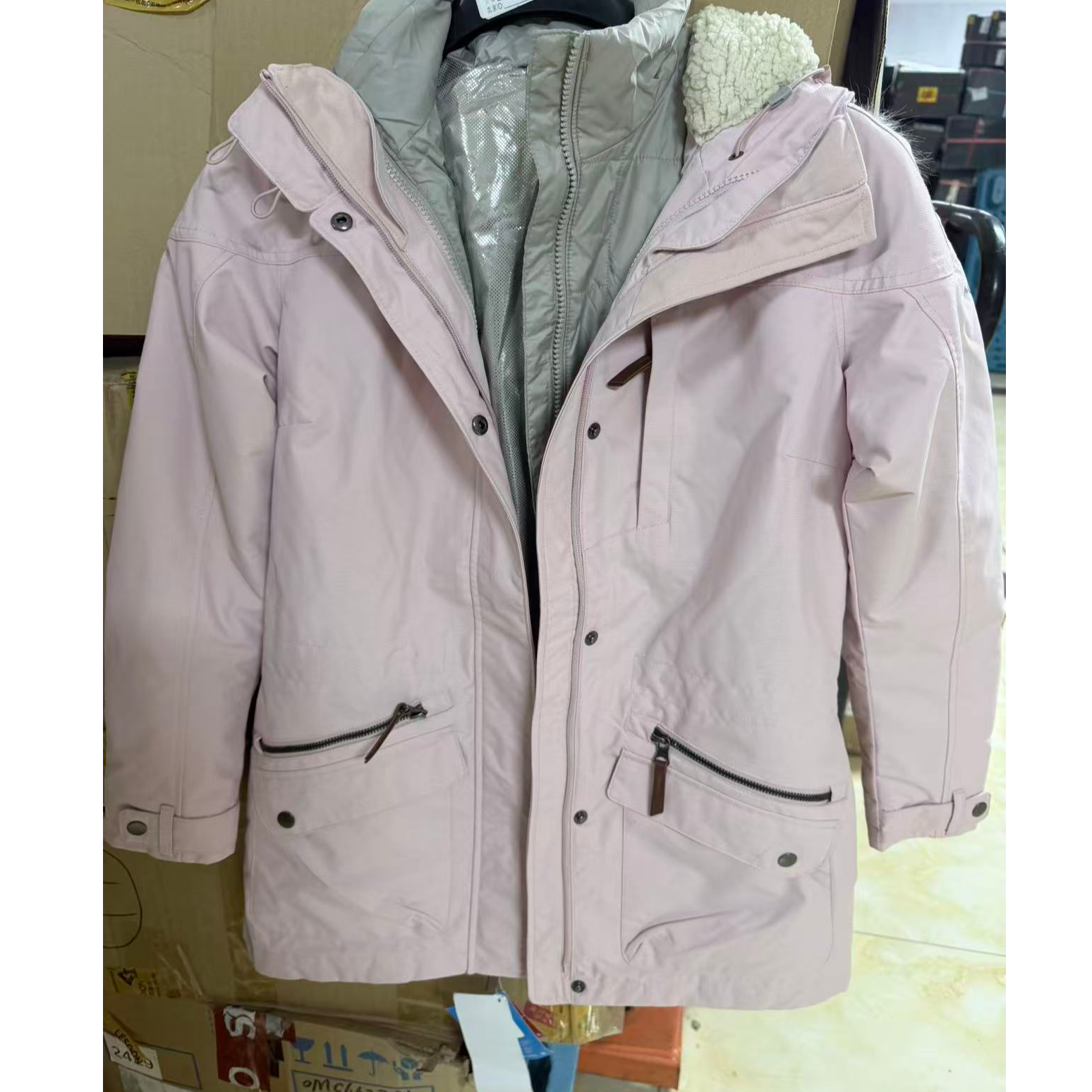 哥伦比亚成人服饰外套直播专享运动羽绒服