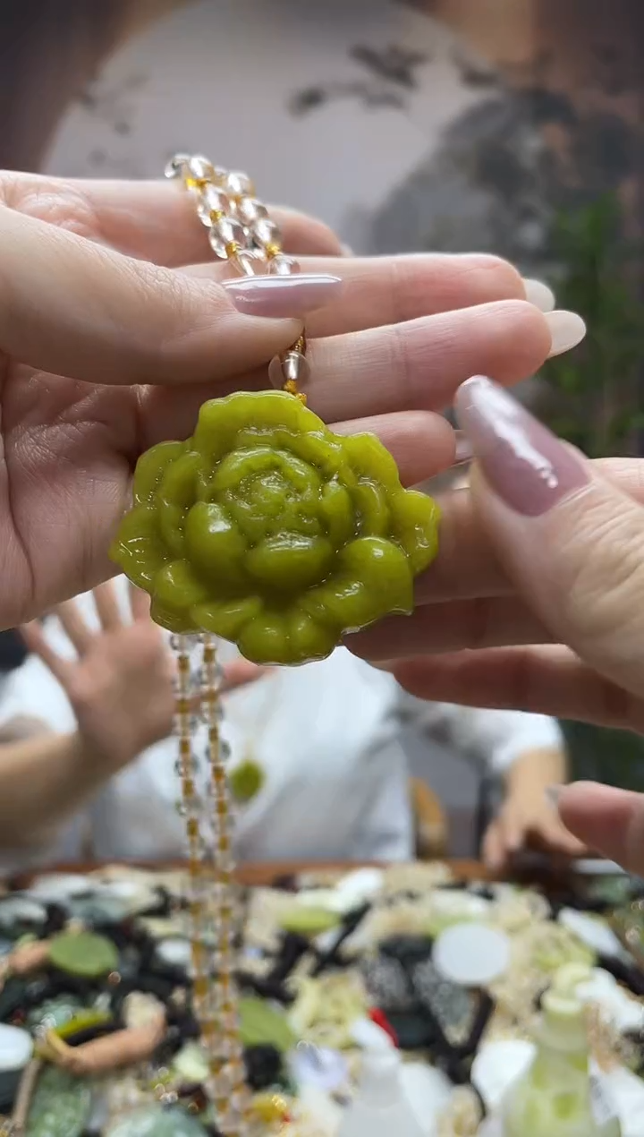 未镶嵌岫玉吊坠·