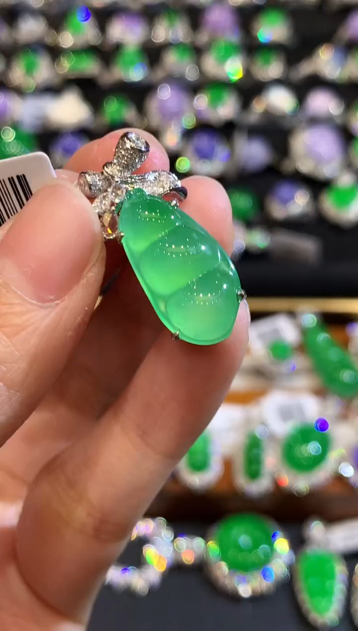 翡翠18K金镶嵌吊坠(不含链)XYX多样性发其一