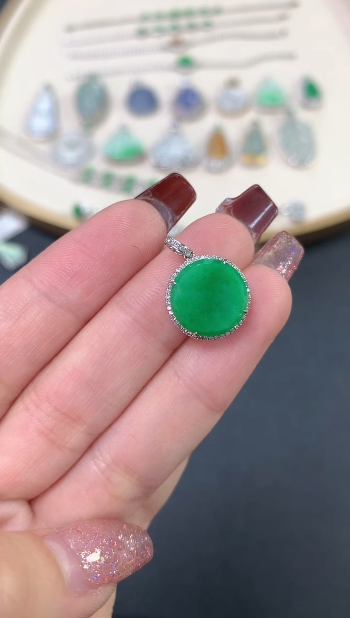 【闪购商品】翡翠吊坠(不含链)18K金镶嵌3980