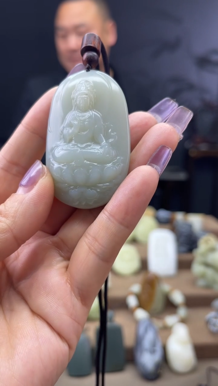 颈饰未镶嵌和田玉1