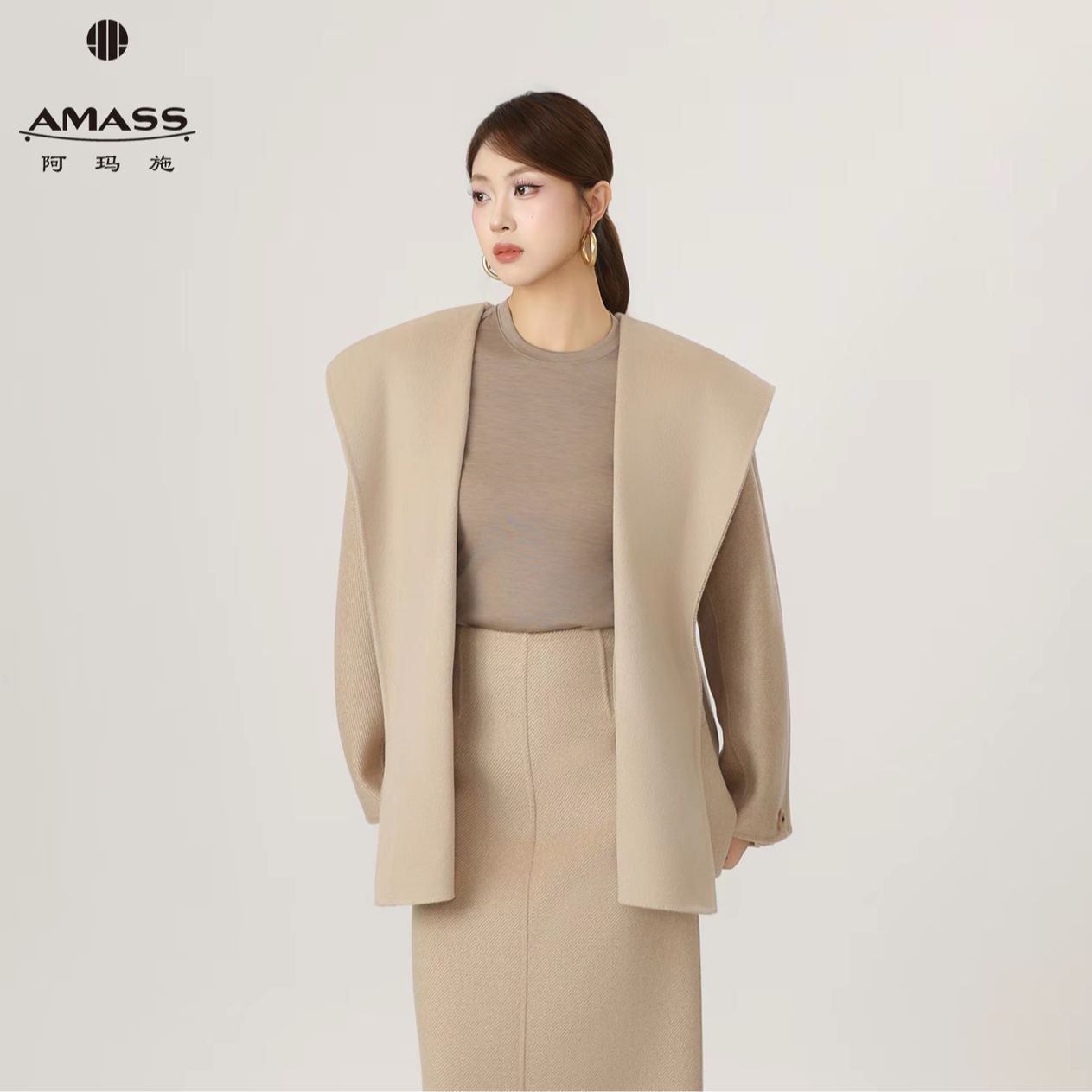 AMASS/阿玛施厚款毛呢秋冬连帽中长款保暖大衣设计师轻奢540037