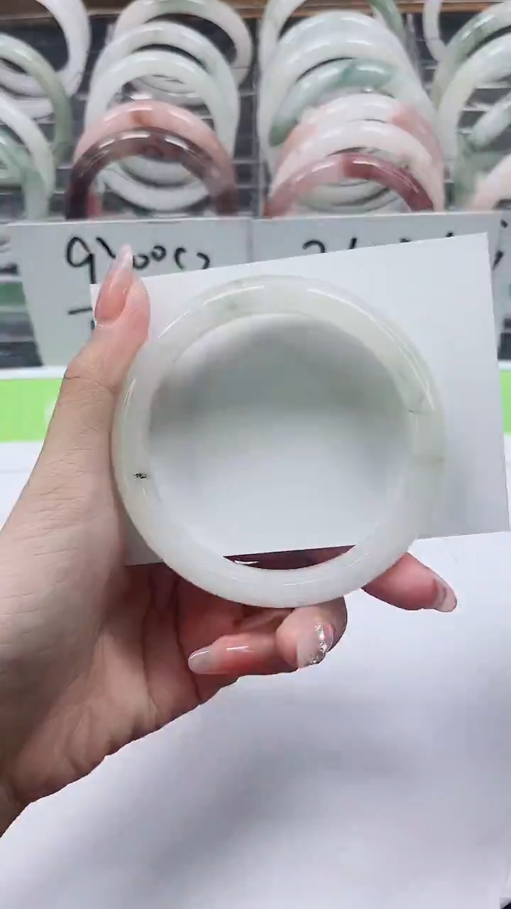 【闪购商品】石英质玉手镯未镶嵌A223-60/61