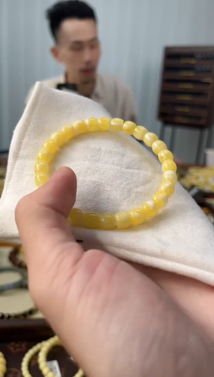 未镶嵌琥珀裸石先*琥珀蜜蜡