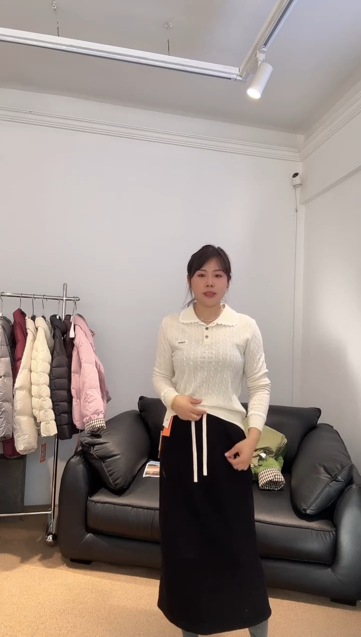 百分百米色羊毛打底小衫0287