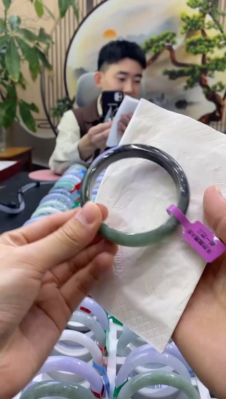 未镶嵌手镯翡翠0582