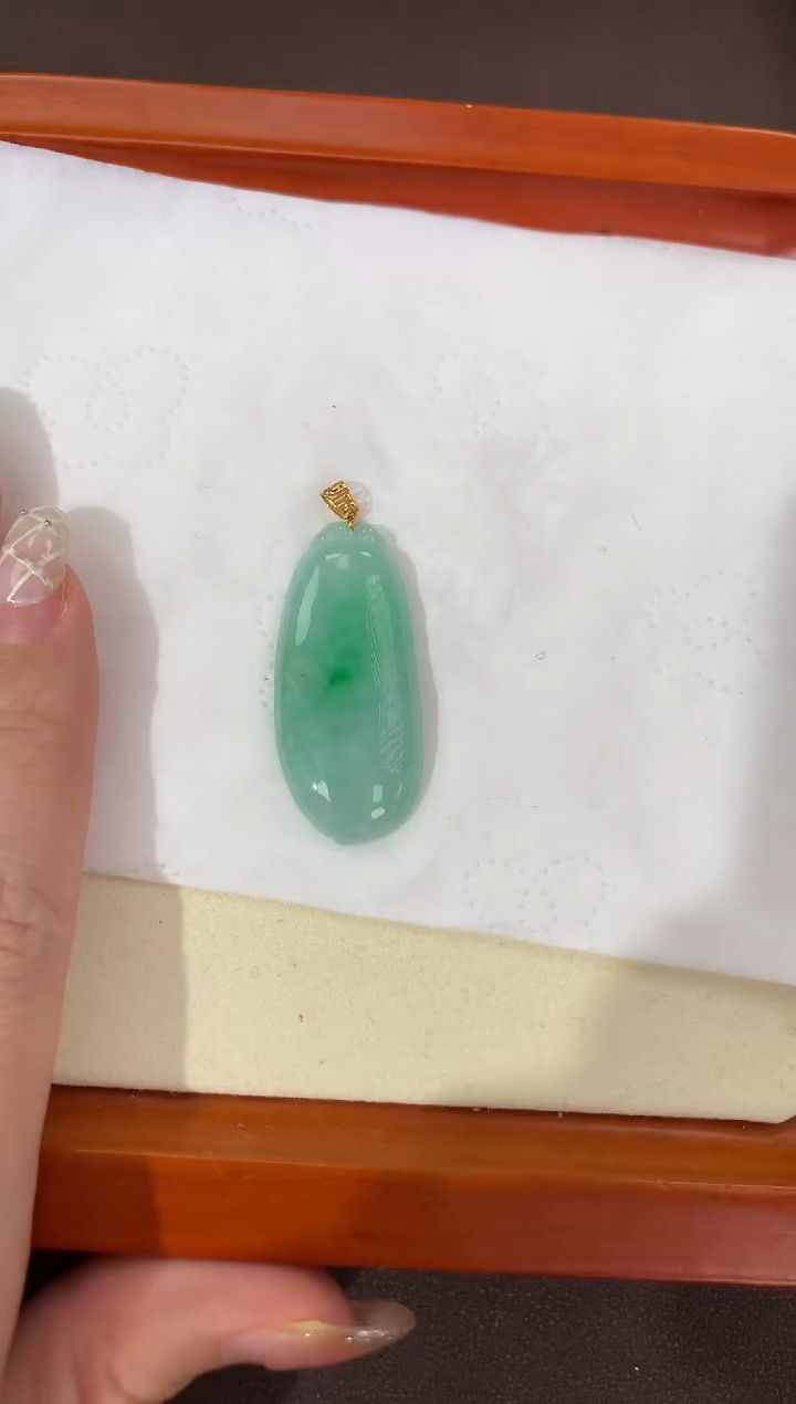【闪购商品】翡翠颈饰18K金镶嵌天然缅甸a货翡翠