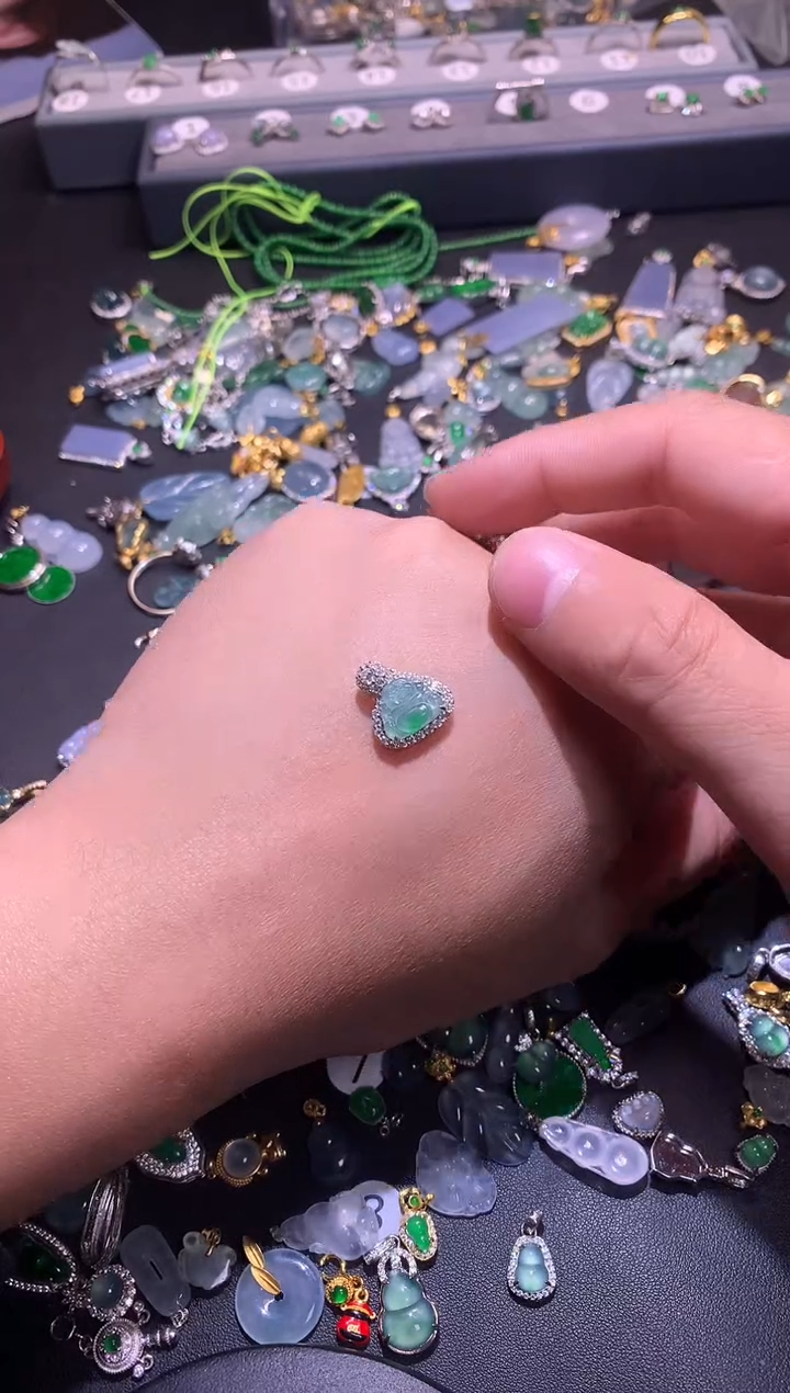 【闪购商品】翡翠吊坠(不含链)银S925镶嵌1