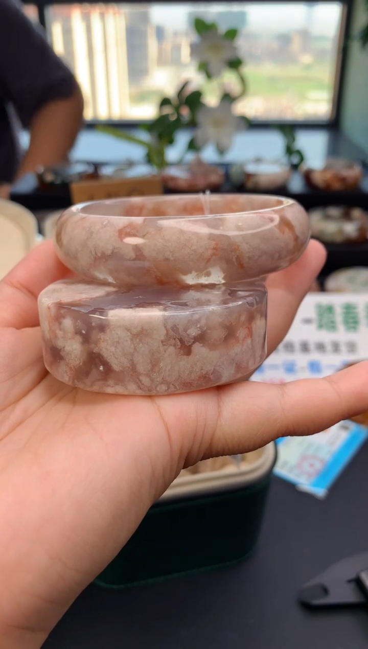石英质玉手镯未镶嵌赠送镯心（圈口63