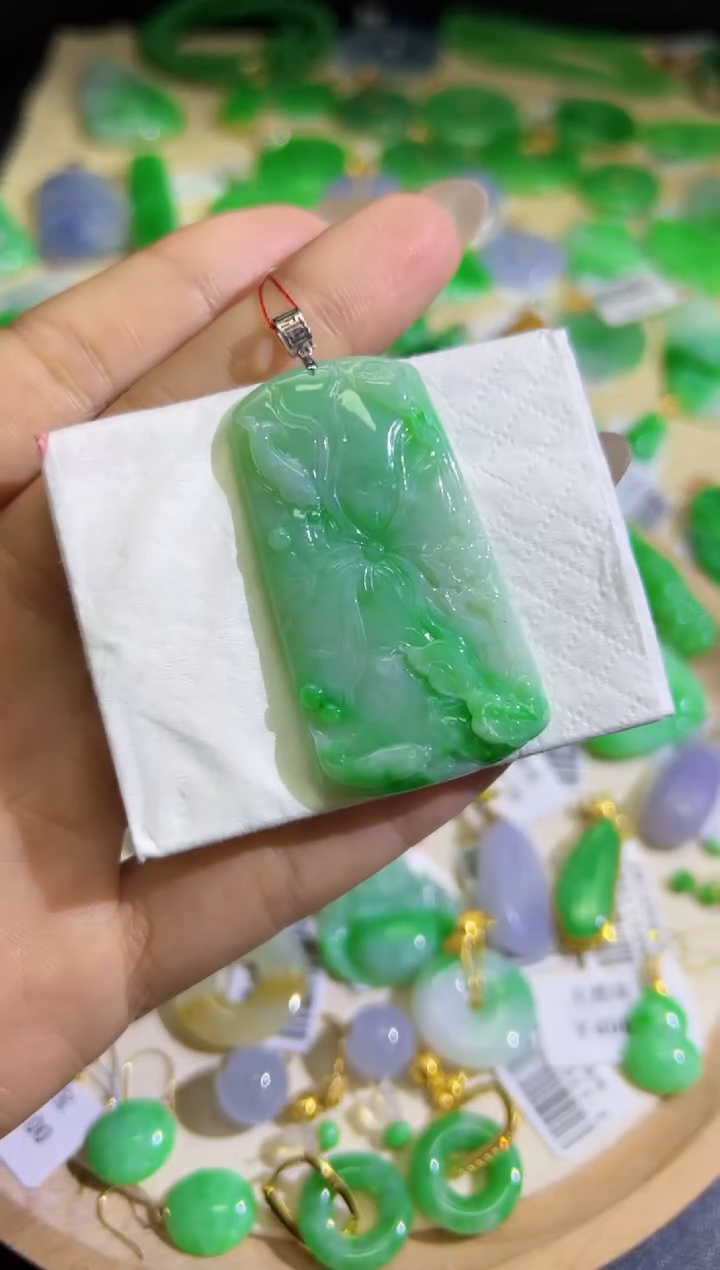 【闪购商品】翡翠颈饰18K金镶嵌Q缅料A货翡翠/支持复检/一件