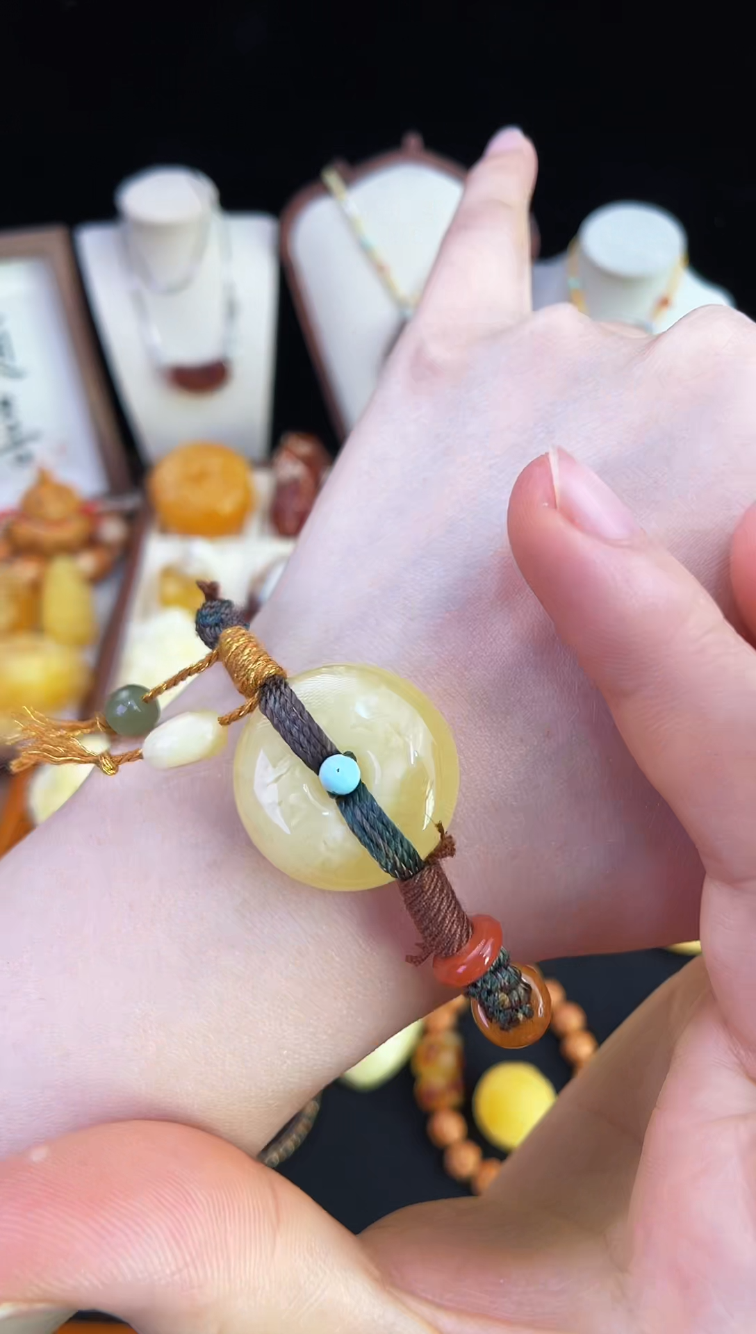 琥珀未镶嵌珠宝奇石柒月