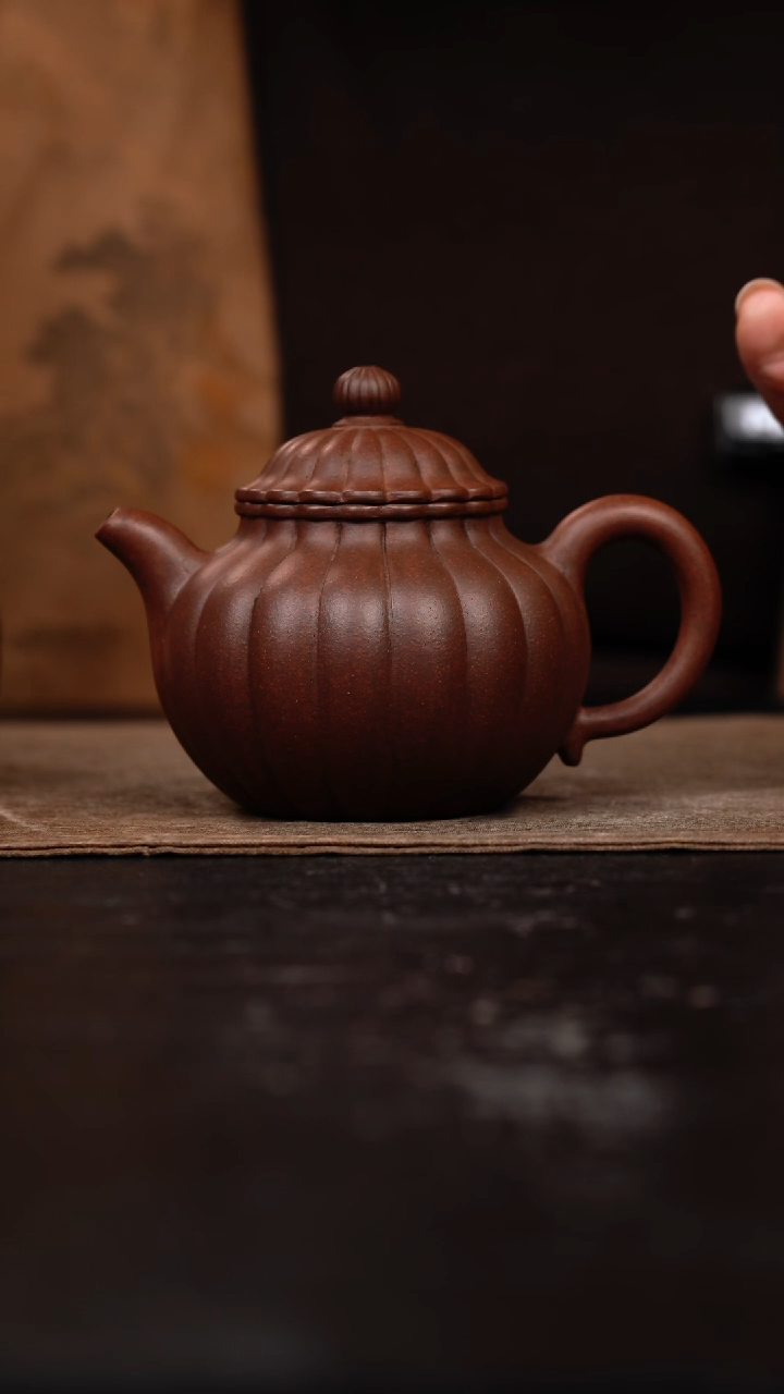 【闪购商品】紫砂茶壶全手工锦文莲子180cc