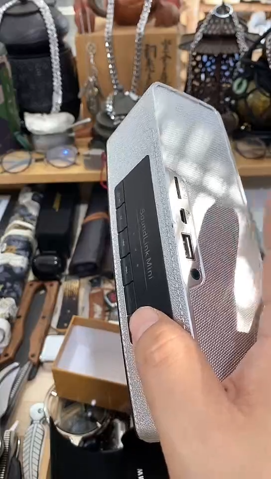 瓷片闪购商品  如图所示