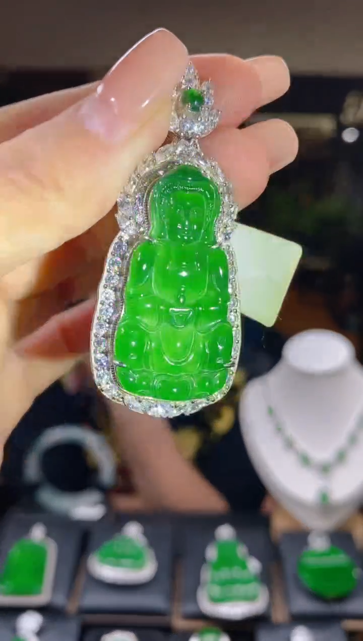 【闪购商品】翡翠吊坠(不含链)未镶嵌翡翠吊坠