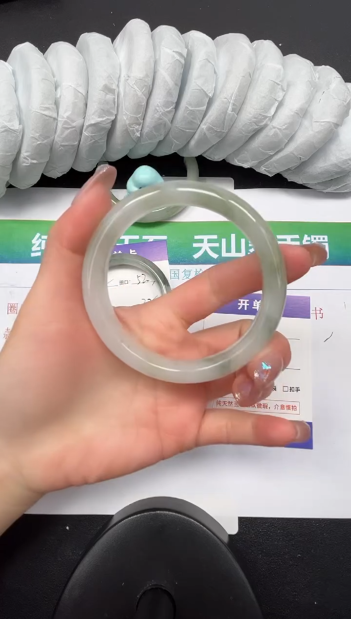 【闪购商品】石英质玉手镯未镶嵌33-62.5