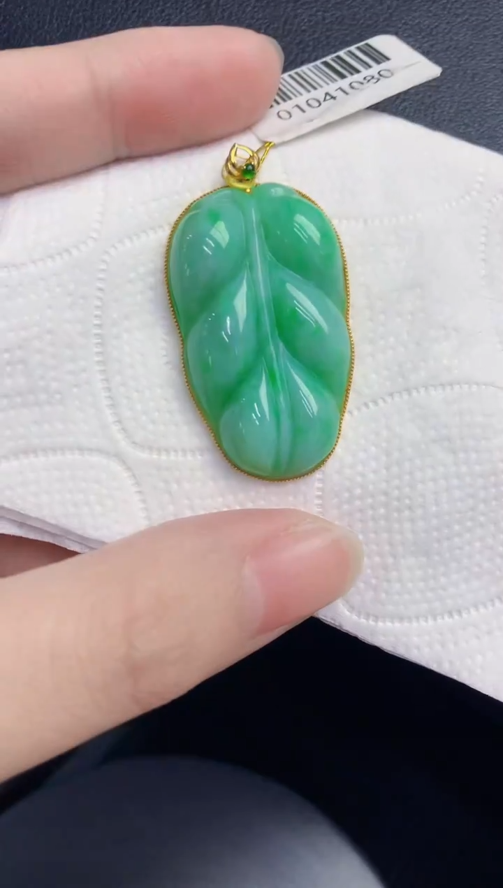 颈饰18K金镶嵌翡翠天然翡翠缅甸A货