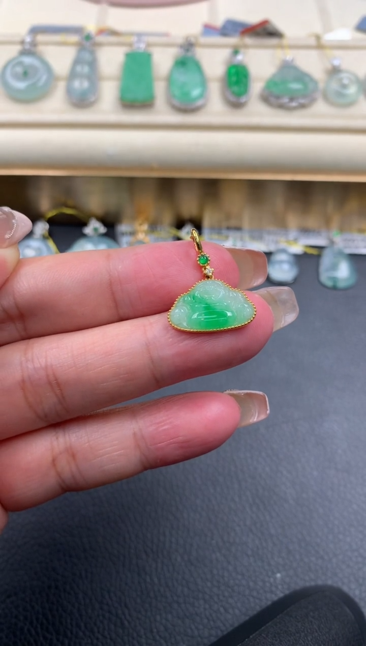 【闪购商品】翡翠颈饰18K金镶嵌Q29