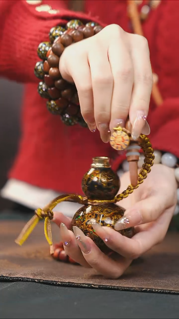 【闪购商品】WJ275大漆精致小手捻(开口）