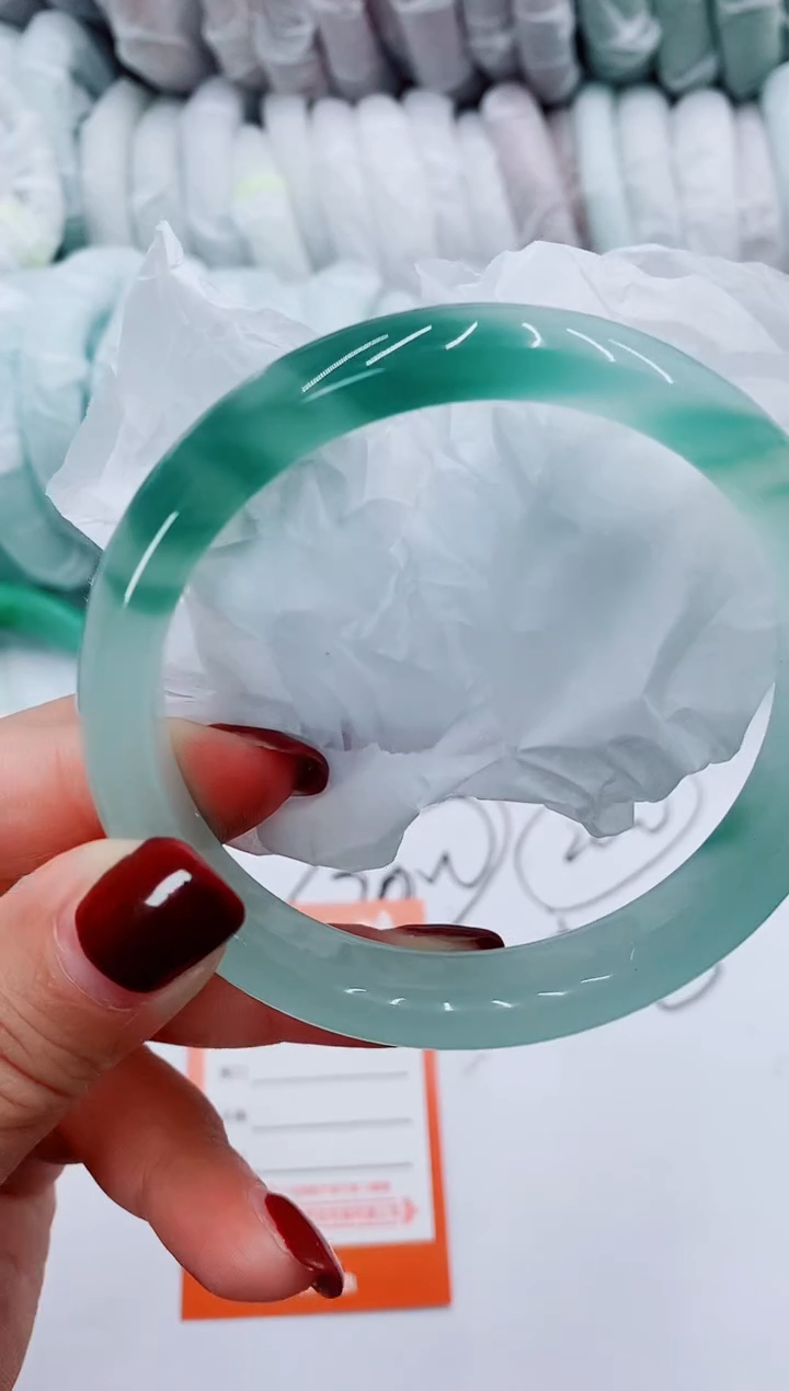 【闪购商品】石英质玉手镯未镶嵌T183-62-63