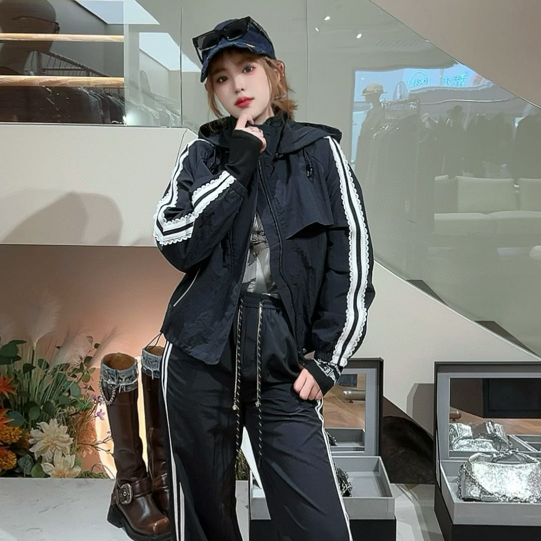 RE'VAN蕾丝拼接户外防风套装运动时尚休闲连帽宽松潮流加厚冬季