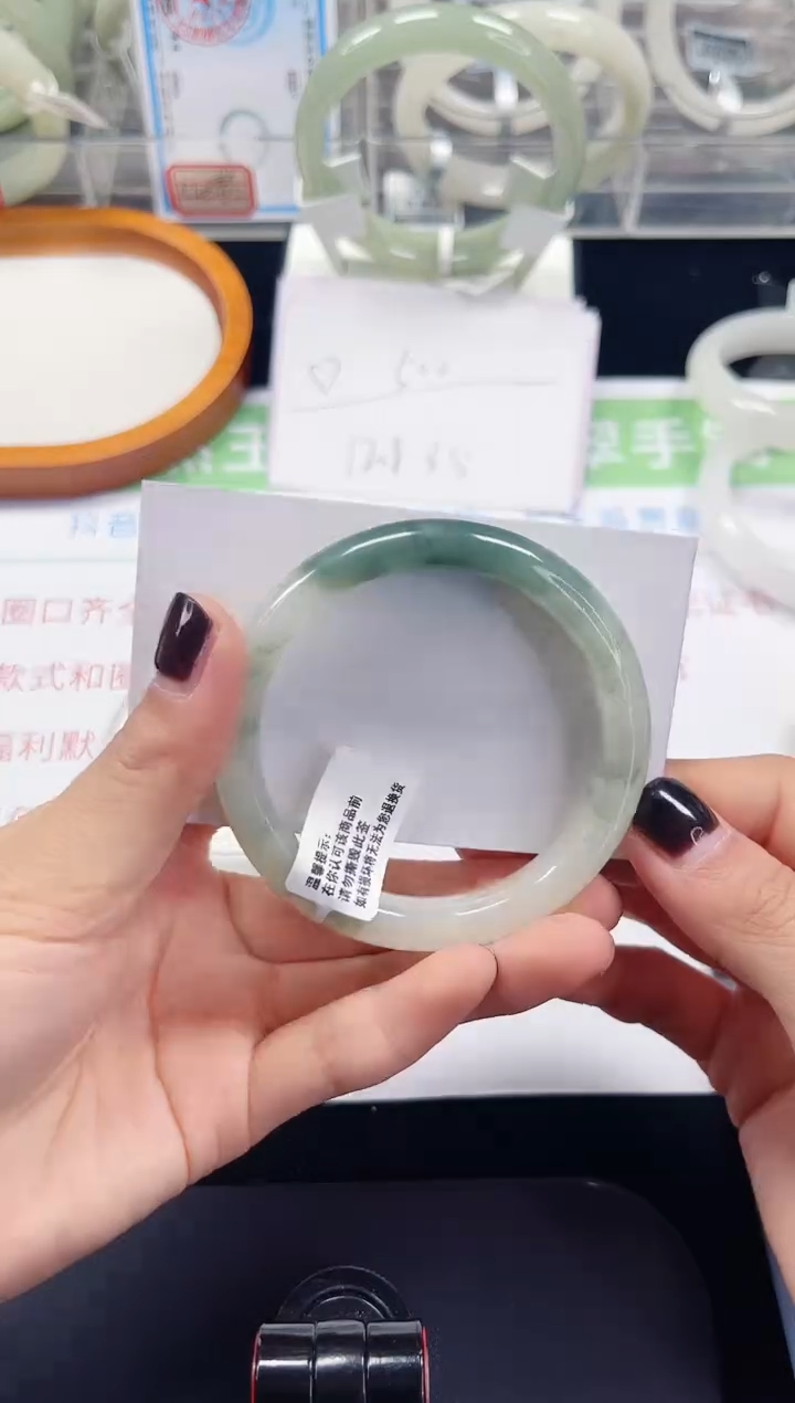 未镶嵌手镯石英质玉174-53/54