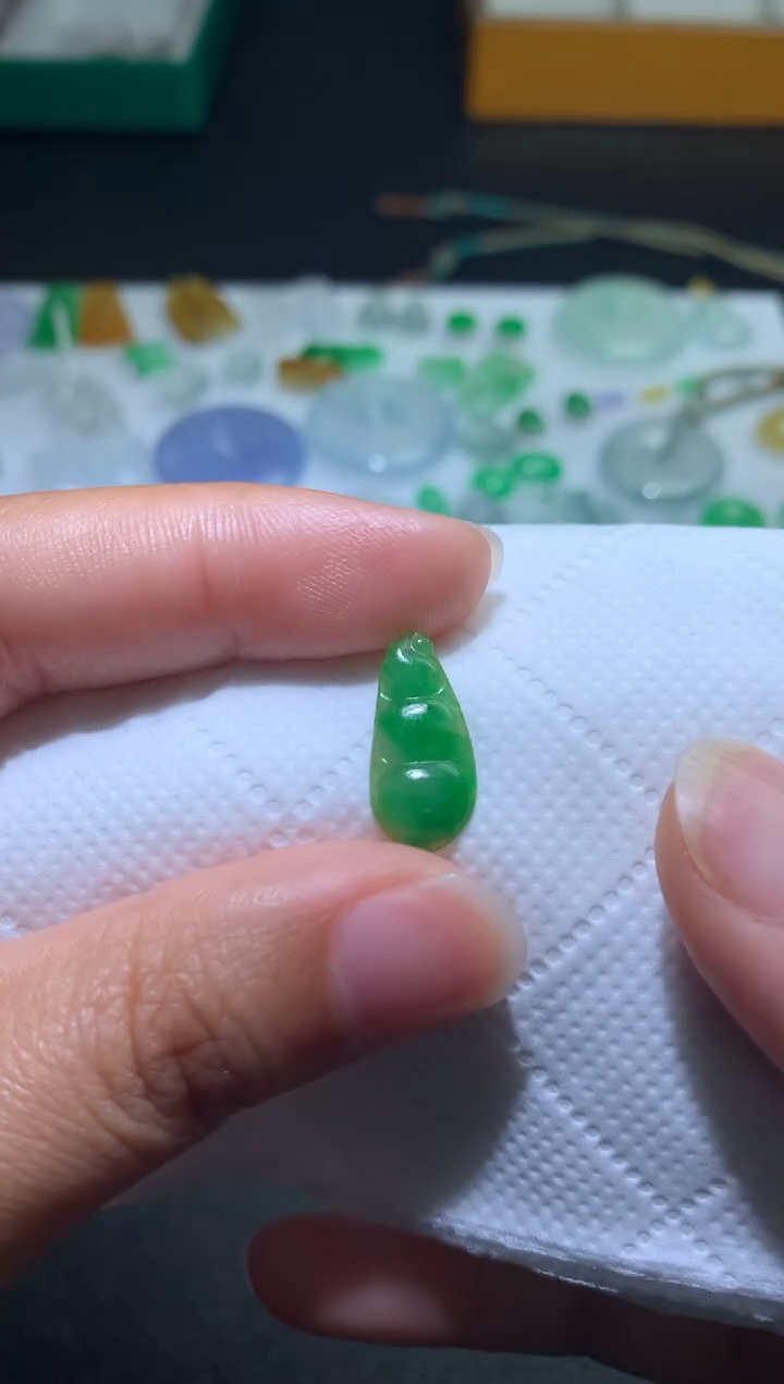 【闪购商品】定制翡翠未镶嵌毛货