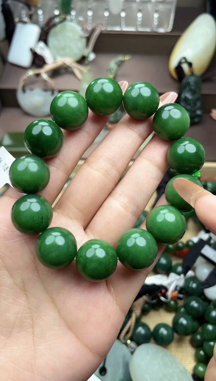 颈饰未镶嵌和田玉未镶嵌和田玉吊坠多样性拍一发一